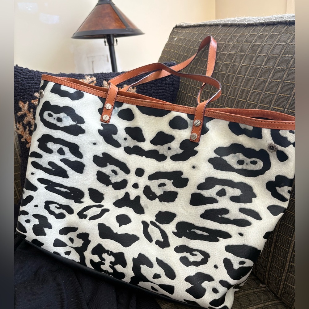 RARE L.A.M.B. Snow Leopard 🐆 Tote Gwen Stefani Leather Handles Purse